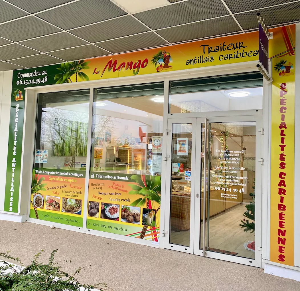 La façade jaune et verte du restaurant Le Mango à Longperrier